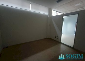 Foto 2 - Commercial Premises Via Varesina
 
1, Lurate Caccivio - photo 2