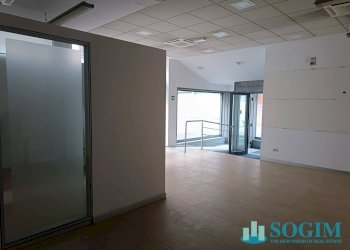 Foto 7 - Commercial Premises Via Varesina
 
1, Lurate Caccivio - photo 7