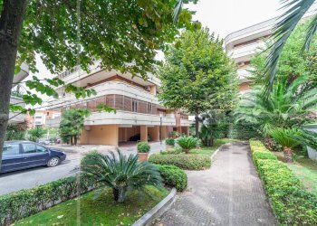 Foto 25 - Three-room apartment Via Carlo Ludovico Bragaglia
 
92, Roma - photo 25