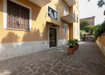 Foto 30 - Three-room apartment Via Sesto Celere
 
9, Roma - photo 30