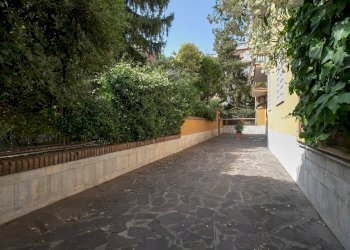 Foto 31 - Three-room apartment Via Sesto Celere
 
9, Roma - photo 31