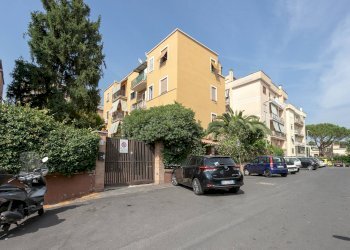 Foto 33 - Three-room apartment Via Sesto Celere
 
9, Roma - photo 33