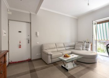 Foto 3 - Three-room apartment Via Sesto Celere
 
9, Roma - photo 3