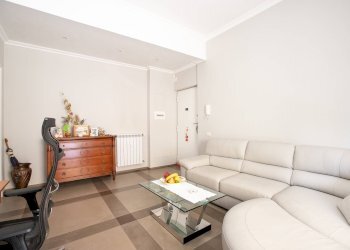 Foto 5 - Three-room apartment Via Sesto Celere
 
9, Roma - photo 5