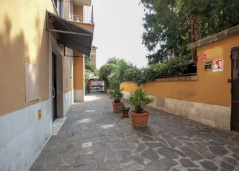 Foto 29 - Three-room apartment Via Sesto Celere
 
9, Roma - photo 29