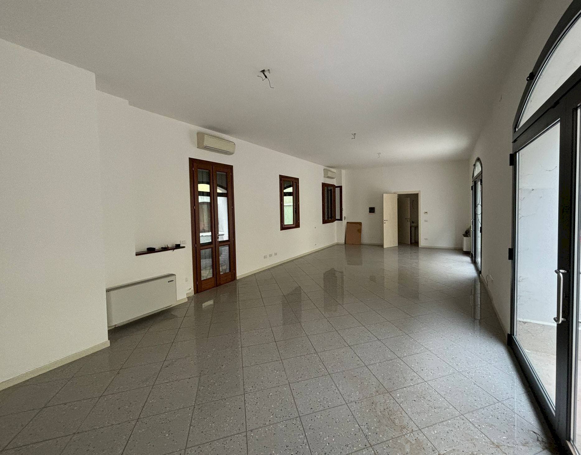 Foto 1 - Ufficio Mirandola - foto 1