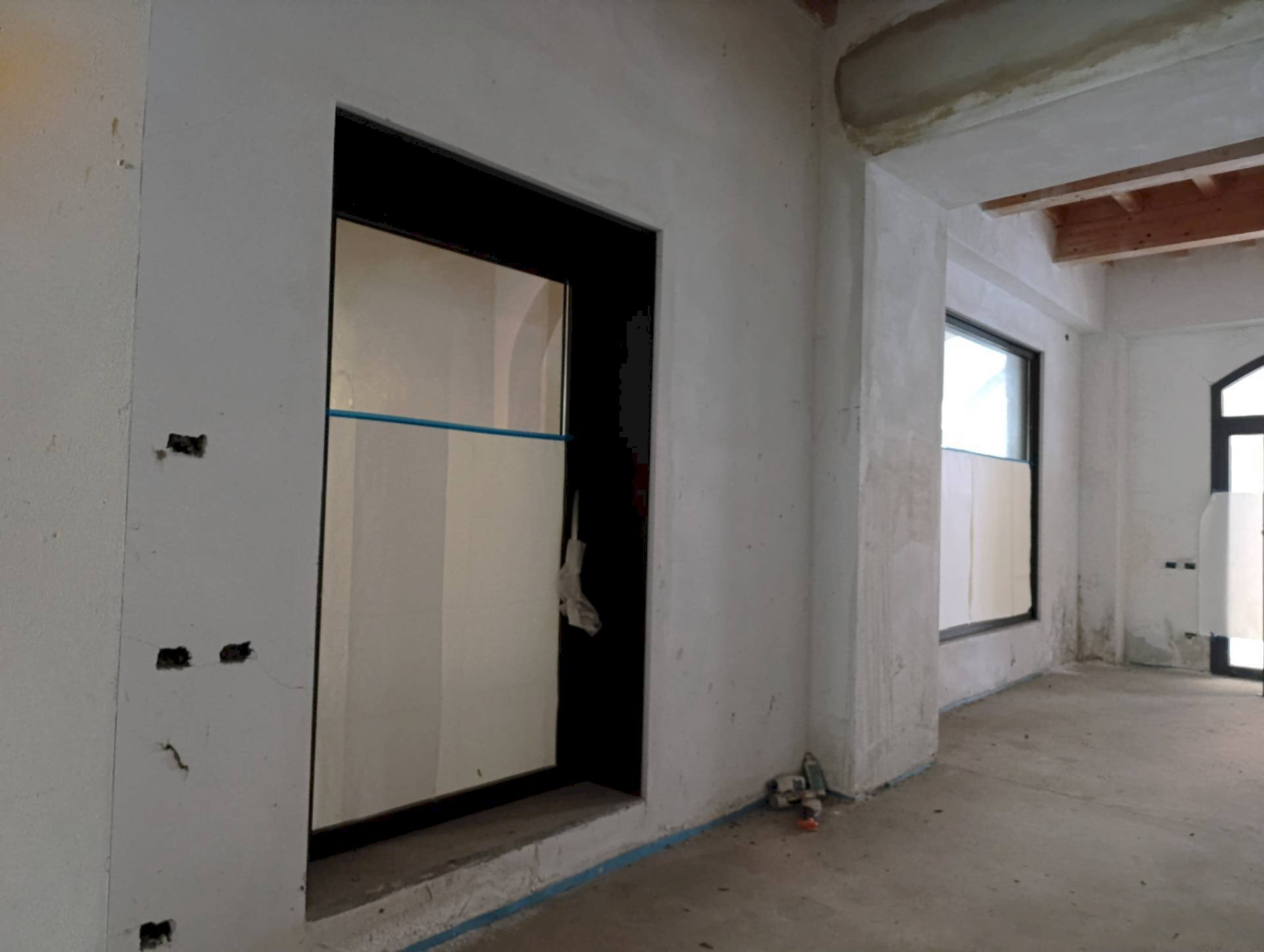 Foto 2 - Negozio Mirandola - foto 2