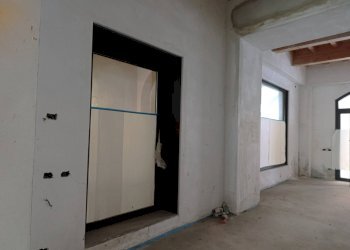 Foto 2 - Negozio Mirandola - foto 2