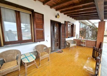 Foto 4 - Locale Commerciale Via 1 Maggio
 
15, Filighera - foto 4