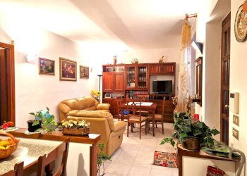 Foto 9 - Locale Commerciale Via 1 Maggio
 
15, Filighera - foto 9