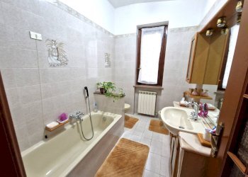 Foto 18 - Locale Commerciale Via 1 Maggio
 
15, Filighera - foto 18