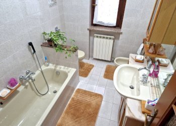 Foto 19 - Locale Commerciale Via 1 Maggio
 
15, Filighera - foto 19