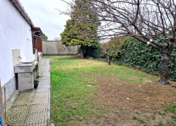 Foto 20 - Locale Commerciale Via 1 Maggio
 
15, Filighera - foto 20