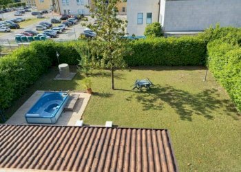 giardino - Casa semi indipendente Archi
 
56, Avellino - foto 3