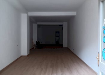 Foto 2 - Locale Commerciale via generale cascino
 
64, Avellino - foto 2