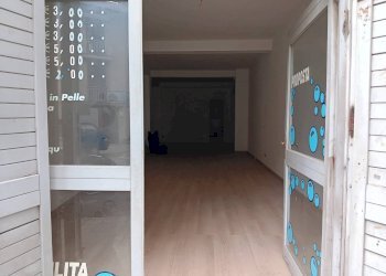 Foto 3 - Locale Commerciale via generale cascino
 
64, Avellino - foto 3