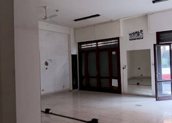 Foto 2 - Commercial Premises corso Umberto, Avellino - photo 2