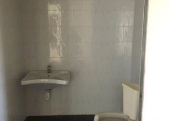 bagno - Locale Commerciale FEDERICO RICCO, Nocera Inferiore - foto 5