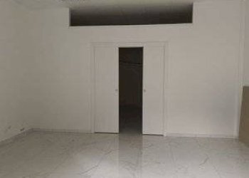 Foto 4 - Locale Commerciale via Raffaele Libroia
14, Nocera Inferiore - foto 3