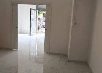 Foto 5 - Locale Commerciale via Raffaele Libroia
14, Nocera Inferiore - foto 4