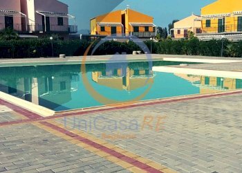 Foto 2 - Villa a Schiera Viale delle Tribune
 
7, Campofelice di Roccella - foto 2