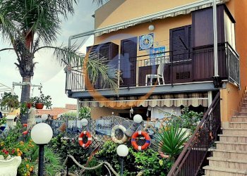 Foto 3 - Villa a Schiera Viale delle Tribune
 
7, Campofelice di Roccella - foto 3