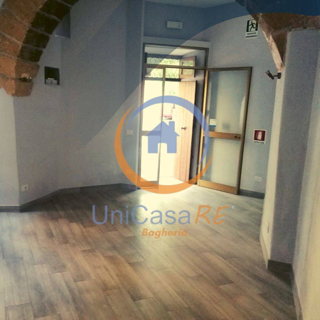 Foto 2 - Commercial Activity Corso Filangeri
 
49, Santa Flavia - photo 2