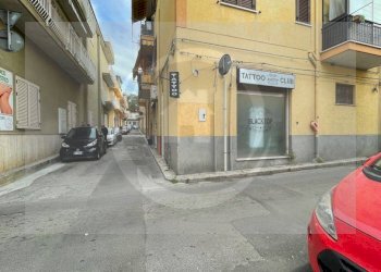 Foto 3 - Locale Commerciale Via Mangiacomo
 
8, Bagheria - foto 3