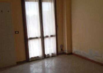 Foto 2 - Stabile - Palazzo VIA CHIESA
 
4, Curtatone - foto 2