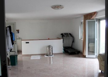 Foto 5 - Villa Rione San Vito
 
3, Tufillo - foto 5