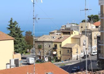 vista - Quadrilocale Carlo Goldoni
 
8, Vasto - foto 24