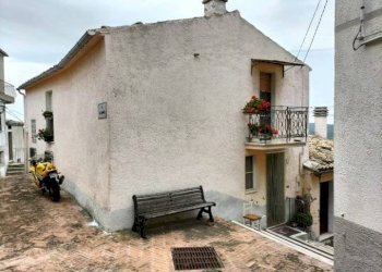 Foto 2 - Casa indipendente Via San Paolo vico VI
 
1, Palmoli - foto 2