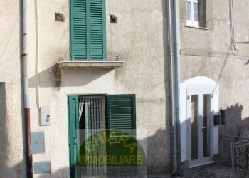 Foto 1 - Casa semi indipendente via Rione San Vito
 
5/35, Tufillo - foto 1