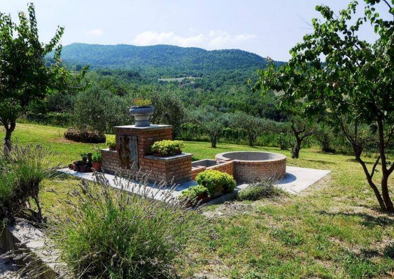 Fontana ornamentale - Agriturismo contrada Coccioleto
73, Carpineto Sinello - photo 2