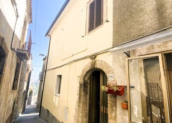 Foto 1 - Casa semi indipendente via Caracciolo
 
28, San Buono - foto 1