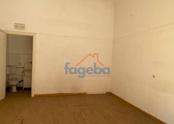 Foto 5 - Locale Commerciale CORSO IMBRIANI
 
92, Trani - foto 5