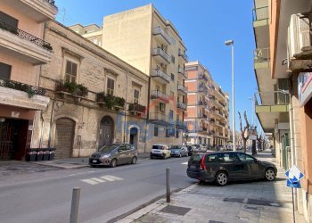 Foto 7 - Locale Commerciale CORSO IMBRIANI
 
92, Trani - foto 7