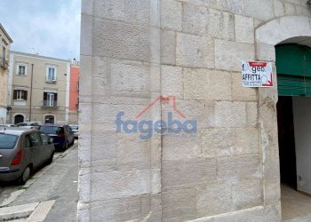 Foto 13 - Locale Commerciale CORSO CAVOUR
 
110, Trani - foto 12