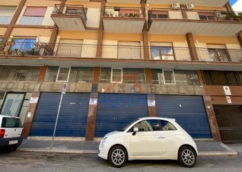 Foto 7 - Locale Commerciale VIA DE ROBERTIS
 
76-78/80, Trani - foto 6