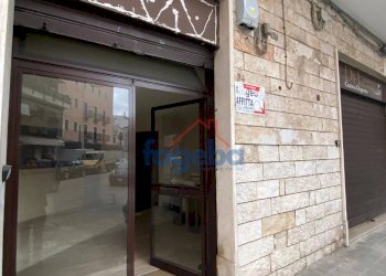 Foto 4 - Locale Commerciale VIA BEBIO
 
54, Trani - foto 4