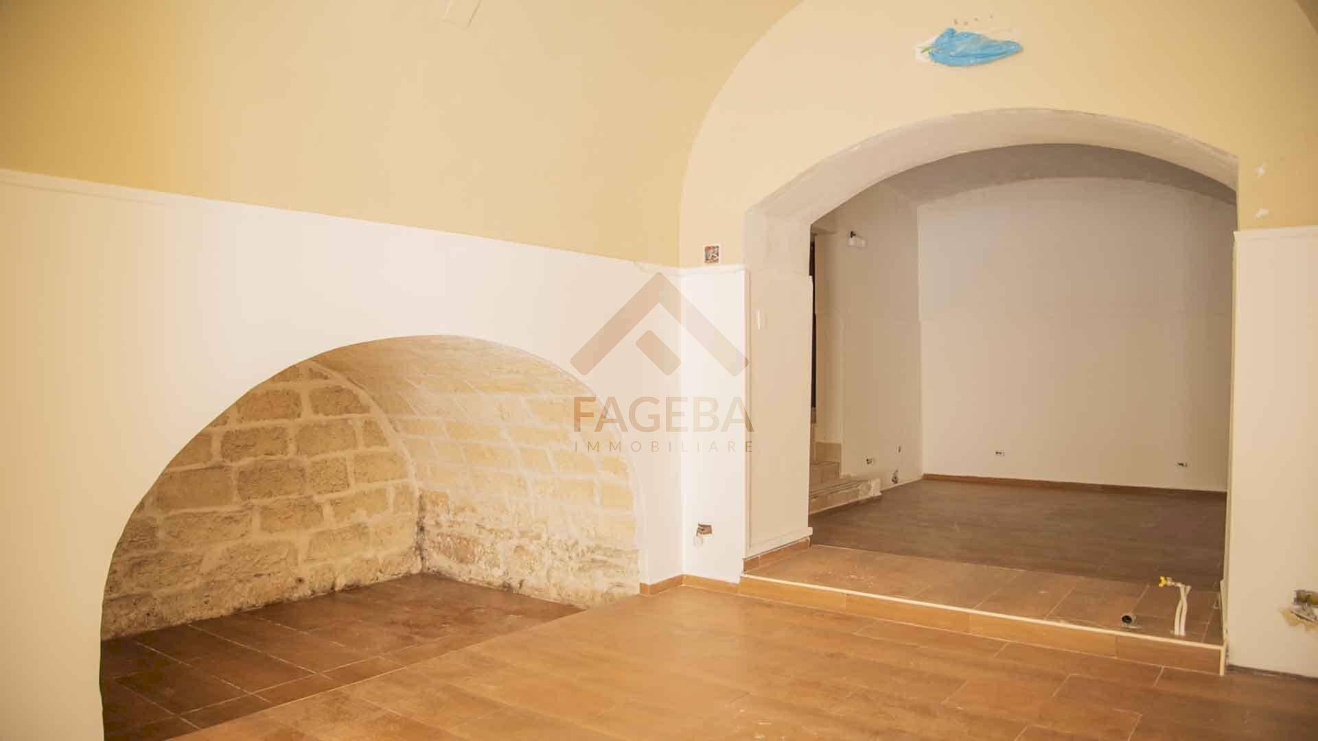 Foto 2 - Commercial Premises VIA MARIO PAGANO
 
207, Trani - photo 2