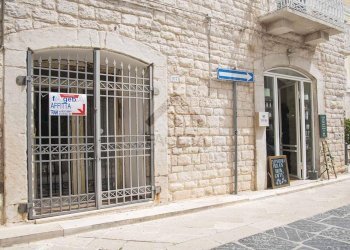 Foto 1 - Locale Commerciale VIA MARIO PAGANO
 
207, Trani - foto 1