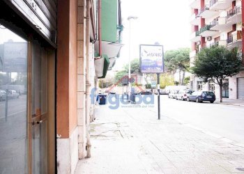 Foto 5 - Magazzino corso imbriani
 
90, Trani - foto 4