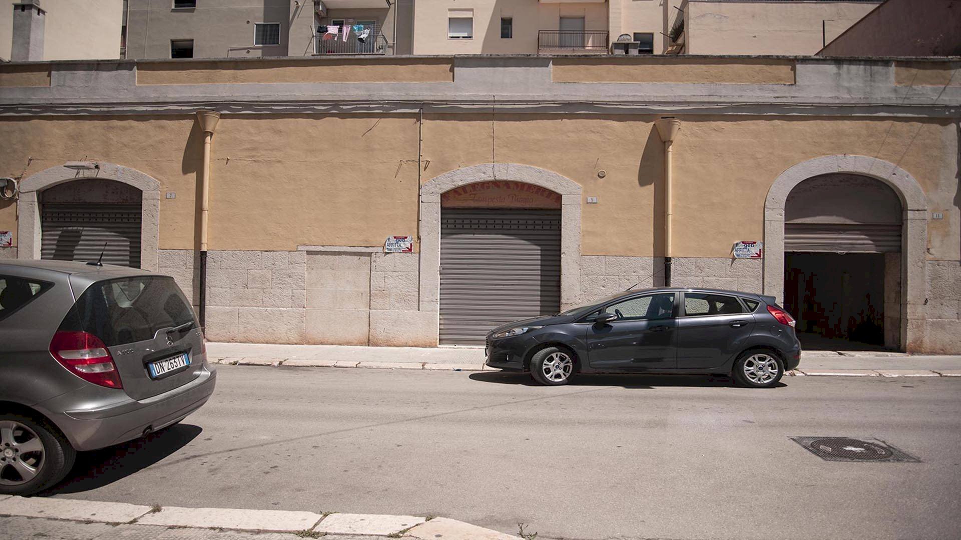 Foto 1 - Commercial Premises VIA UMBERTO
 
11, Trani - photo 1