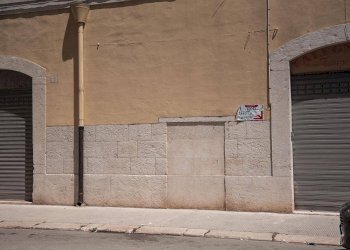 Foto 5 - Locale Commerciale VIA UMBERTO
 
11, Trani - foto 4