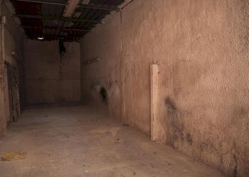 Foto 6 - Locale Commerciale VIA UMBERTO
 
11, Trani - foto 5