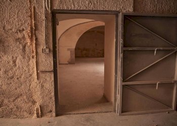 Foto 8 - Locale Commerciale VIA UMBERTO
 
11, Trani - foto 7