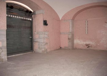 Foto 15 - Locale Commerciale VIA UMBERTO
 
11, Trani - foto 14