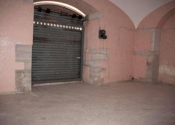 Foto 16 - Locale Commerciale VIA UMBERTO
 
11, Trani - foto 15