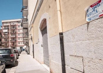 Foto 28 - Locale Commerciale VIA UMBERTO
 
11, Trani - foto 27